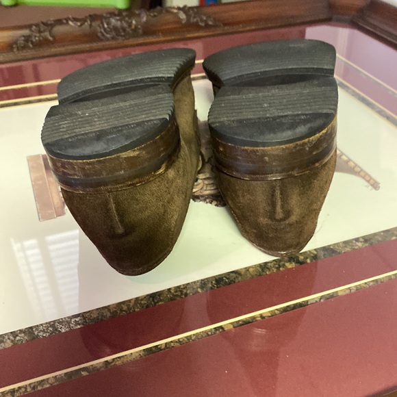 ❤️❤️To Boot of New York’s Brown suede Penny loafers in size 8. main image 7